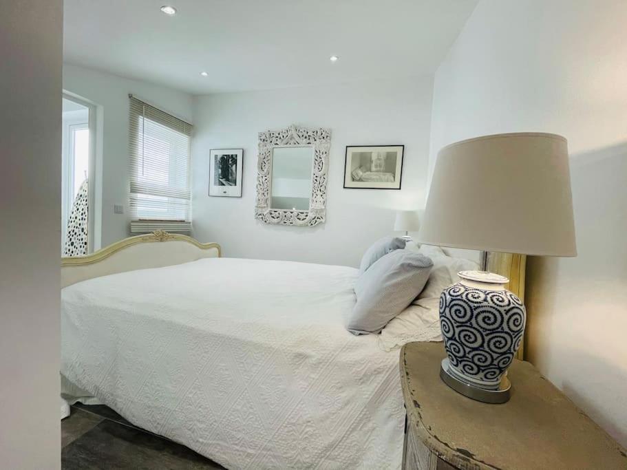 Summer Breeze Apartment, In The Historic Centre Of لاغوس المظهر الخارجي الصورة