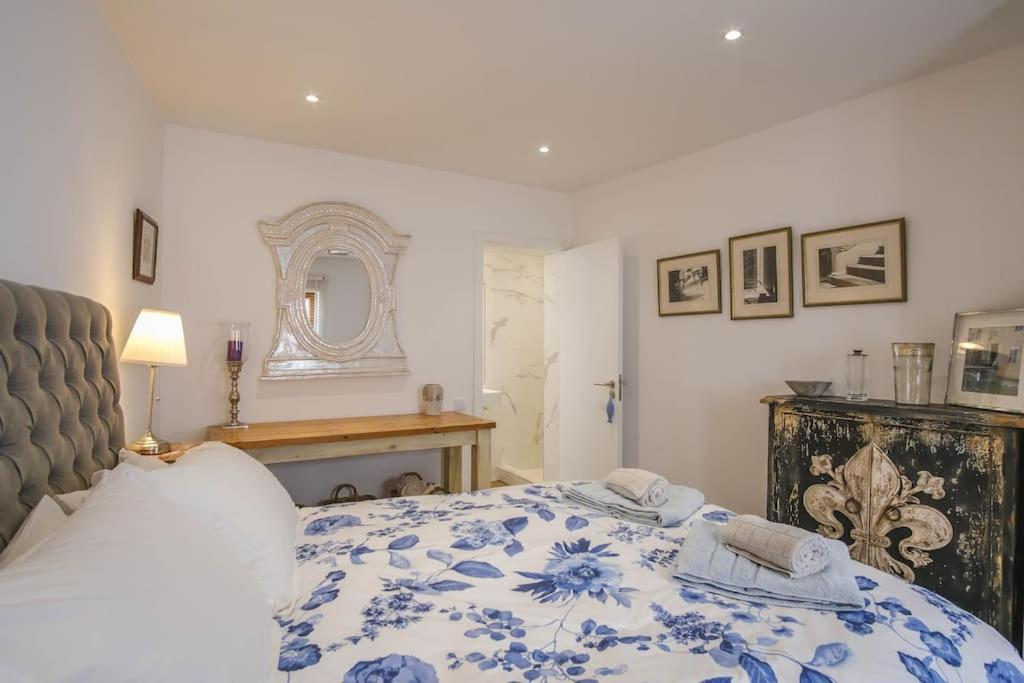Summer Breeze Apartment, In The Historic Centre Of لاغوس المظهر الخارجي الصورة