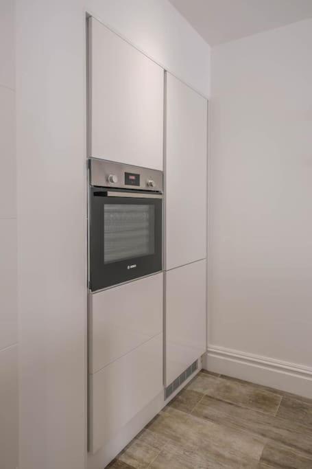 Summer Breeze Apartment, In The Historic Centre Of لاغوس المظهر الخارجي الصورة